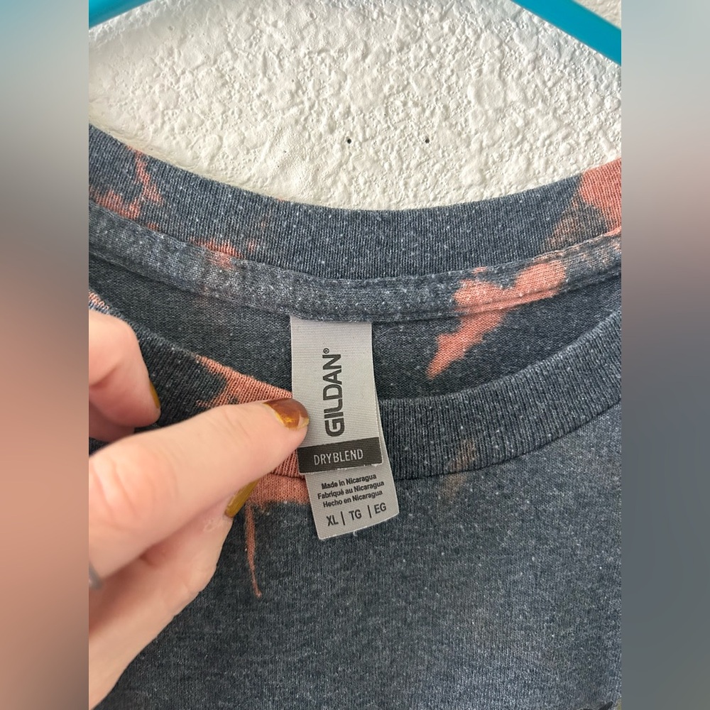 Bleach Dyed Gildan Graphic Tee – XL - Picture 7 of 11